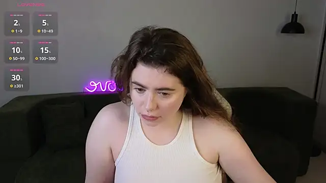 Snapshot of LovingWhisperr chatting on July 18, 2026, 1:32 am LovingWhisperr online show from July 18, 2026, 1:32 am