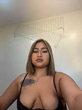 vien pussy69 online show from June 27, 2026, 2:34 pm