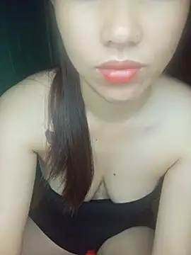 Snapshot of Yui-Ch1682 chatting on June 14, 2026, 2:24 am Yui-Ch1682 online show from June 14, 2026, 2:24 am