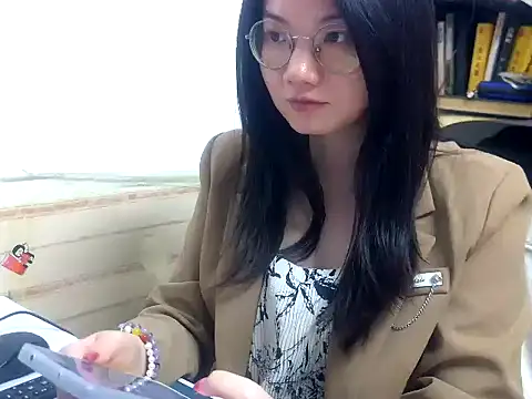 xiaoxiaowan11 online show from March 10, 2026, 12:21 pm