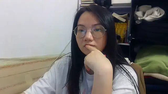 xiaoxiaowan11 online show from March 13, 2026, 11:06 am