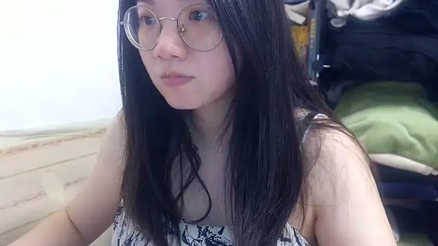 xiaoxiaowan11 online show from March 15, 2026, 12:33 pm