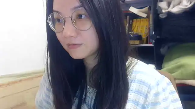 xiaoxiaowan11 online show from March 16, 2026, 12:31 pm