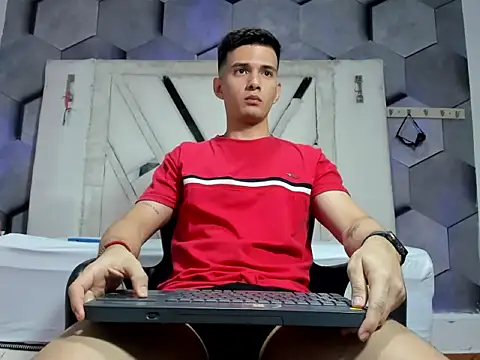 GoldenBoyM online show from June 20, 2026, 3:53 am