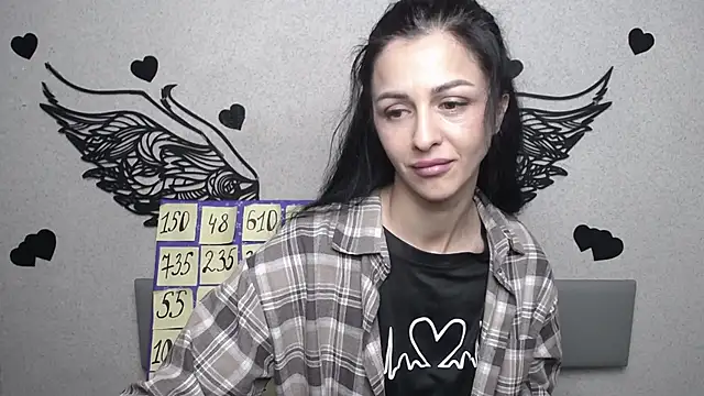 EvaClarkk online show from June 1, 2026, 5:09 am