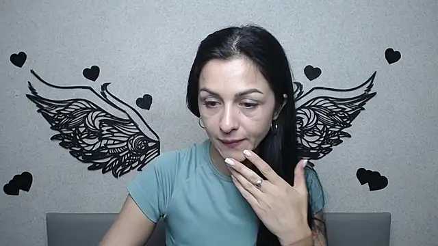 Snapshot of EvaClarkk chatting on July 9, 2026, 5:22 am EvaClarkk online show from July 9, 2026, 5:22 am