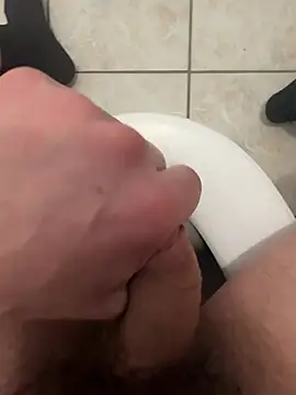 bust a nut35 online show from February 5, 2026, 10:14 pm