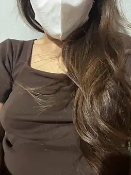 Snapshot of Miu_Xinh chatting on June 7, 2026, 6:11 pm Miu Xinh online show from June 7, 2026, 6:11 pm