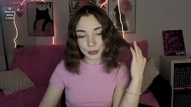 Adriennes online show from March 11, 2026, 2:34 pm