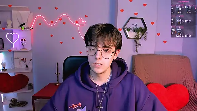 Snapshot of martin_neil chatting on February 13, 2026, 10:33 am martin neil online show from February 13, 2026, 10:33 am