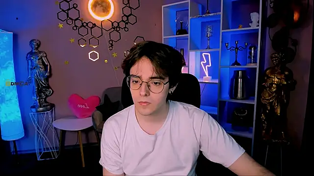 Snapshot of martin_neil chatting on March 12, 2026, 8:04 pm martin neil online show from March 12, 2026, 8:04 pm