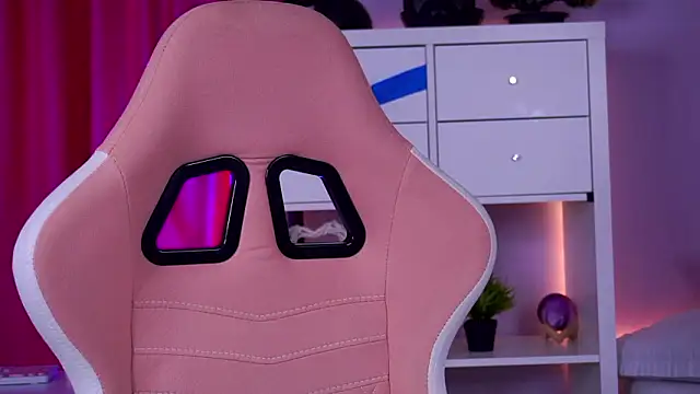 MistyReeds online show from February 11, 2026, 5:34 am