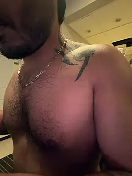 DaggerTie online show from April 2, 2026, 6:27 pm