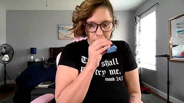 peachygoddess44 online show from February 19, 2026, 4:47 pm