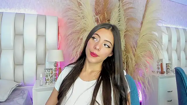 Sophi rae online show from April 22, 2026, 8:21 pm
