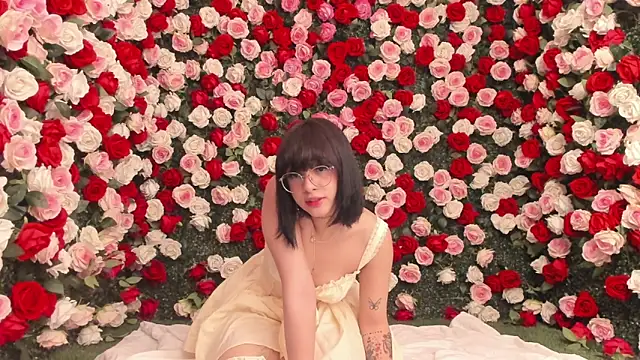 Snapshot of salome_velour chatting on June 3, 2026, 12:41 pm salome velour online show from June 3, 2026, 12:41 pm
