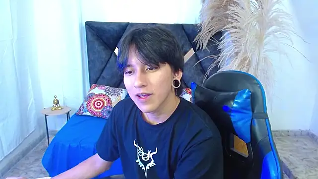 nikoo 18 online show from March 10, 2026, 1:27 pm