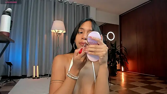 karinnixx online show from July 27, 2026, 4:36 pm