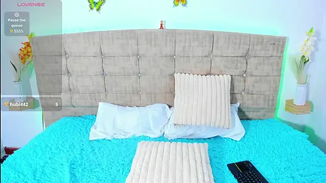 Black Tara online show from March 15, 2026, 5:46 am