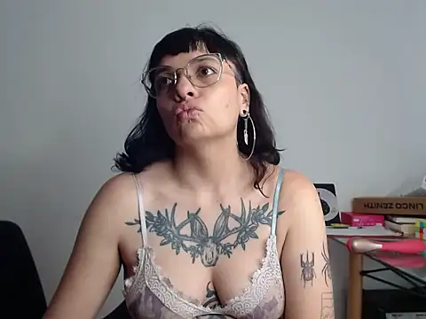 LanaGodard online show from March 5, 2026, 3:52 pm