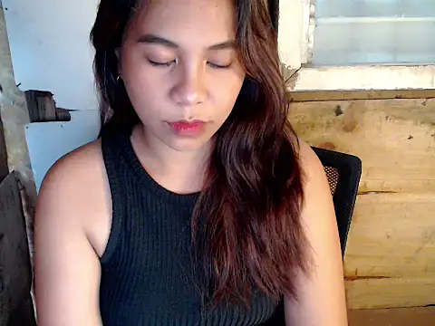 KristinaValerie22 online show from March 1, 2026, 4:47 am