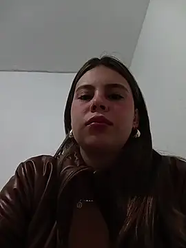 Snapshot of Rouse_24_ chatting on June 3, 2026, 11:21 pm Rouse 24 online show from June 3, 2026, 11:21 pm