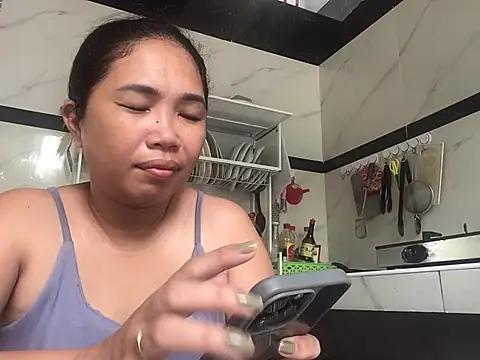Snapshot of lady_candy85 chatting on April 24, 2026, 11:40 pm lady candy85 online show from April 24, 2026, 11:40 pm