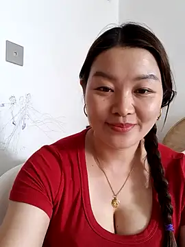 Jennie dogy online show from May 5, 2026, 3:14 am