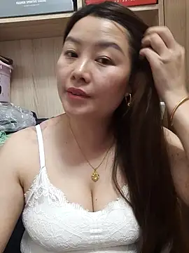 Jennie dogy online show from May 14, 2026, 2:24 pm