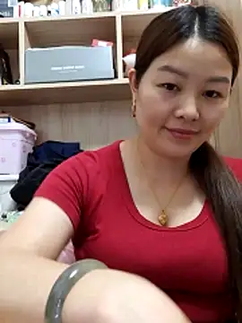 Jennie dogy online show from May 16, 2026, 12:15 pm