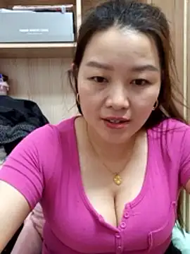 Jennie dogy online show from May 20, 2026, 2:23 pm