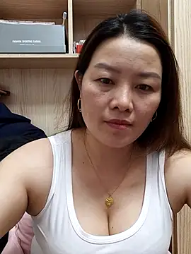 Jennie dogy online show from June 12, 2026, 1:43 pm