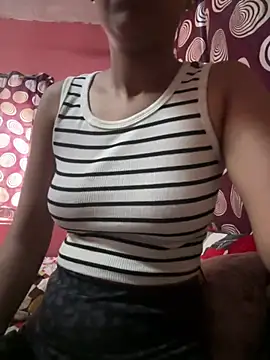 Snapshot of komalsharma99 chatting on May 13, 2026, 9:28 am komalsharma99 online show from May 13, 2026, 9:28 am