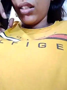 Snapshot of komalsharma99 chatting on June 13, 2026, 9:29 am komalsharma99 online show from June 13, 2026, 9:29 am