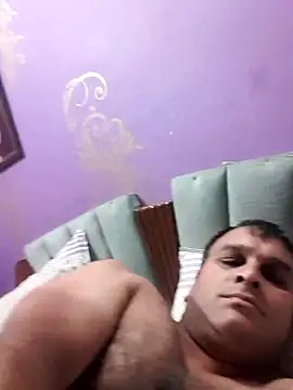 Snapshot of indiandesivillegeboy chatting on May 31, 2026, 4:25 pm indiandesivillegeboy online show from May 31, 2026, 4:25 pm