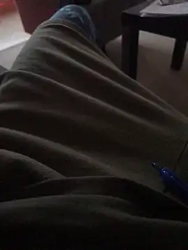 Snapshot of Tommyzzzzzz chatting on December 19, 2024, 3:08 pm Tommyzzzzzz online show from December 19, 2024, 3:08 pm