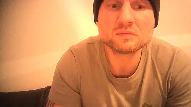 Snapshot of Tommyzzzzzz chatting on December 30, 2024, 6:38 pm Tommyzzzzzz online show from December 30, 2024, 6:38 pm