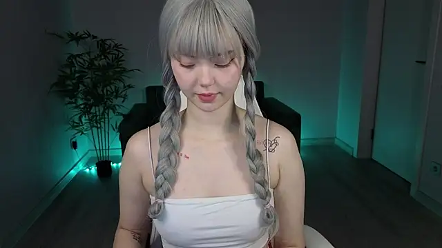 PONKY PINKY online show from February 20, 2026, 1:35 am