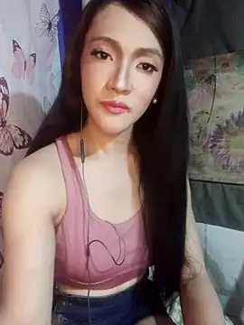 Snapshot of GeorginaLove09 chatting on June 24, 2026, 1:37 am GeorginaLove09 online show from June 24, 2026, 1:37 am