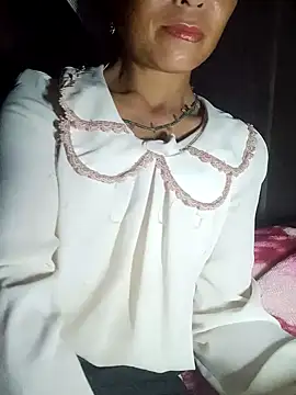 Snapshot of witch-xx chatting on July 10, 2026, 1:36 pm witch-xx online show from July 10, 2026, 1:36 pm