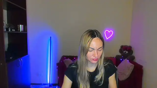 BlondMikey22 online show from June 10, 2026, 5:28 am