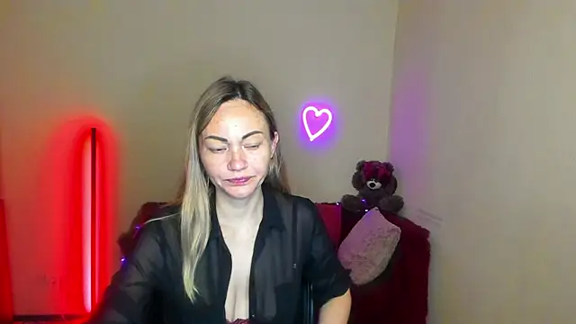 BlondMikey22 online show from June 21, 2026, 5:21 am
