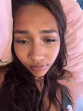 Snapshot of lyla_luv chatting on March 11, 2026, 4:51 am lyla luv online show from March 11, 2026, 4:51 am