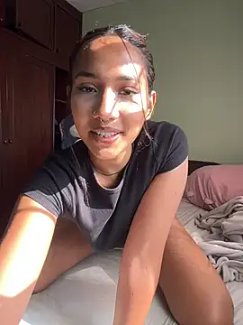 Snapshot of lyla_luv chatting on March 26, 2026, 9:04 am lyla luv online show from March 26, 2026, 9:04 am