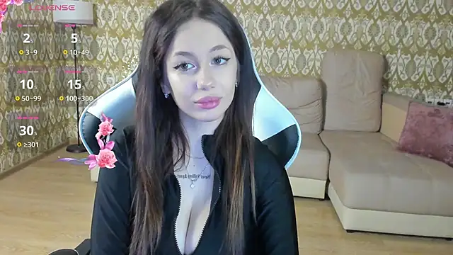 Snapshot of laylaura chatting on May 13, 2026, 10:01 am laylaura online show from May 13, 2026, 10:01 am
