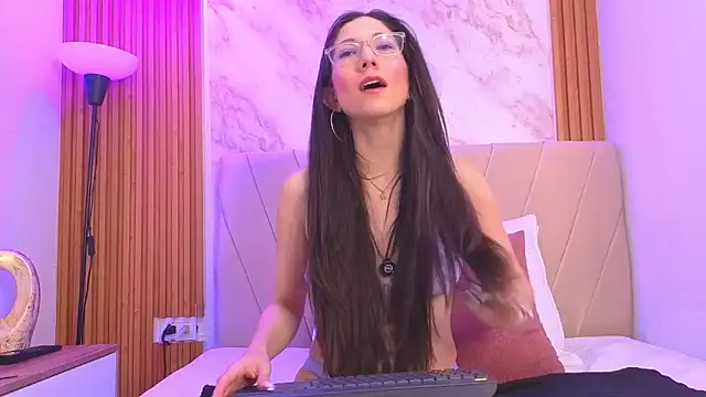 Snapshot of vane_coral chatting on May 20, 2026, 11:05 am vane coral online show from May 20, 2026, 11:05 am