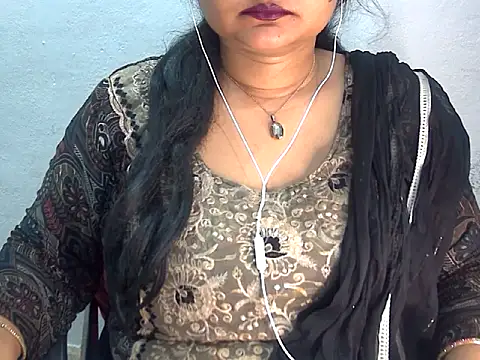 Snapshot of Saniya_K2 chatting on May 12, 2026, 4:04 pm Saniya K2 online show from May 12, 2026, 4:04 pm