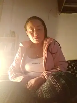 Snapshot of Jolie_sexy chatting on March 12, 2026, 2:29 am Jolie sexy online show from March 12, 2026, 2:29 am