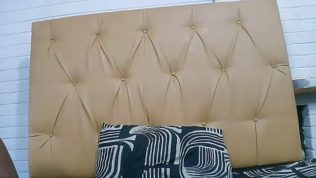 Snapshot of Ladyxx21 chatting on February 19, 2026, 4:52 am Ladyxx21 online show from February 19, 2026, 4:52 am