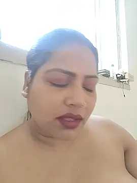 Snapshot of Indian_AngelPriyanka123 chatting on May 13, 2026, 1:14 am Indian AngelPriyanka123 online show from May 13, 2026, 1:14 am